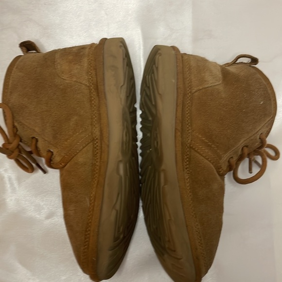Ugg Neumel Boys Size 3 Brown Ankle Lace Boots - Picture 3 of 7